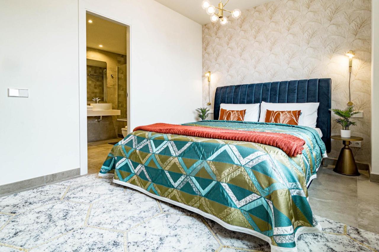 Inf25E- Tastefully Furnished Flat, Estepona Center מראה חיצוני תמונה